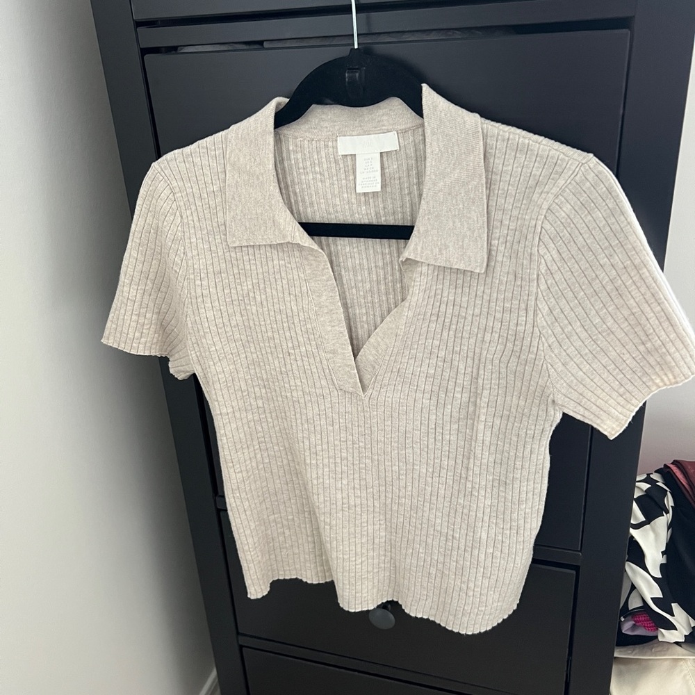 H&M Beige Ribbed Crop Top
